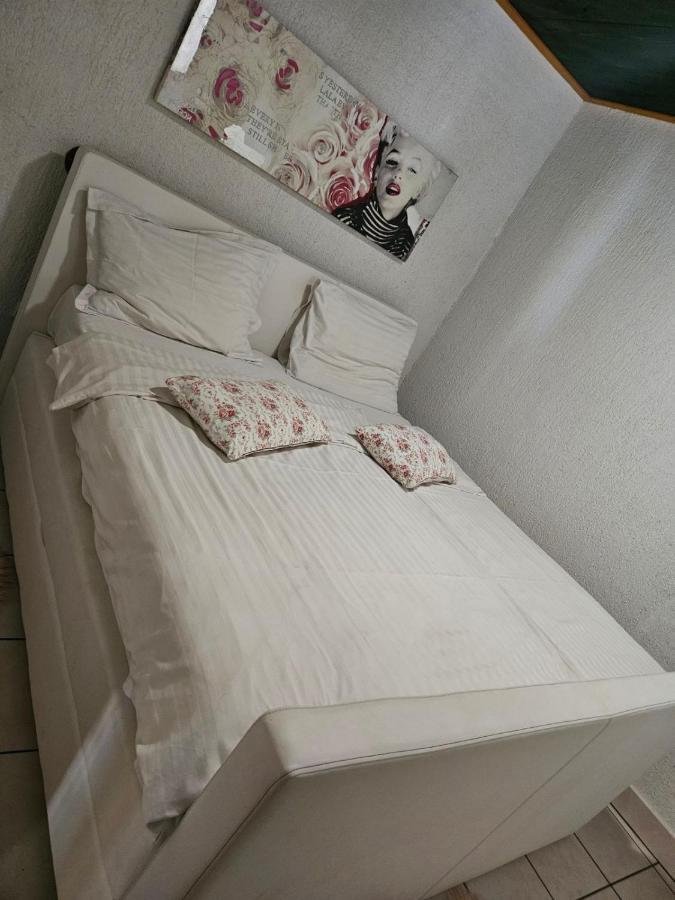 Apartmani Sanja Klenovica Exteriör bild