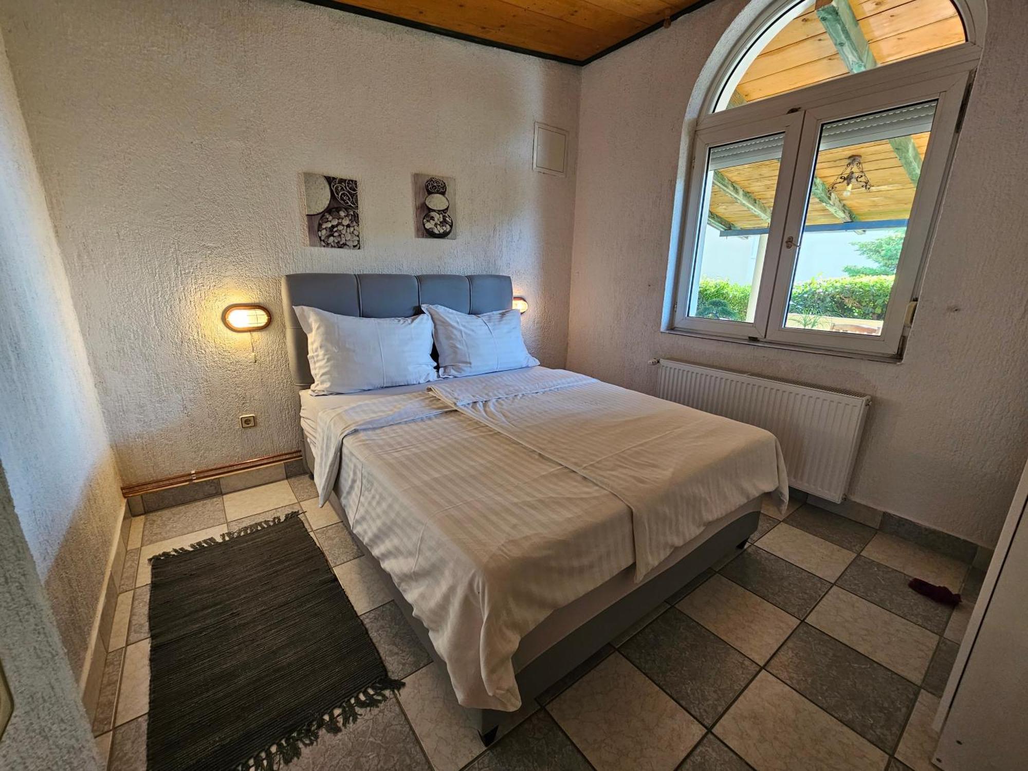 Apartmani Sanja Klenovica Exteriör bild